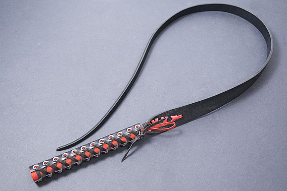 Чёрный кожаный хлыст  Язык страсти  - 120 см.