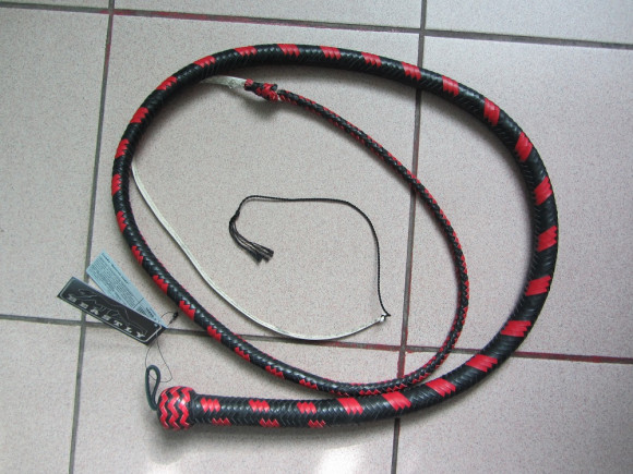 Чёрно-красный снейк  Выпад змеи  - 250 см.