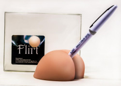 Сувенир - подставка-попка для ручки Сувенир - подставка-попка для ручки