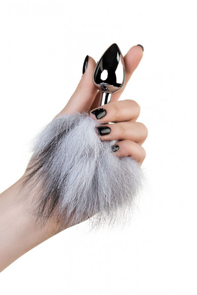 Серебристая анальная втулка с серым заячьим хвостом