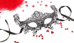 Черная ажурная текстильная маска Амели Черная ажурная текстильная маска Амели