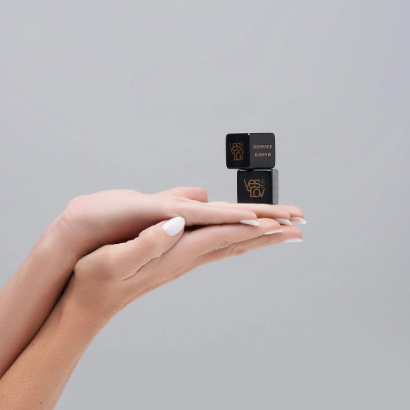 Черные игровые кубики для пар YESforLOV