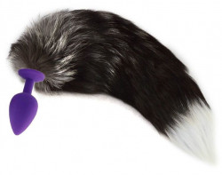 Фиолетовая силиконовая анальная пробка с лисьим хвостом
