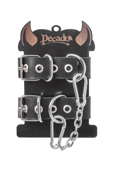 Черные кожаные наручники-браслеты из одного ремешка с люверсами